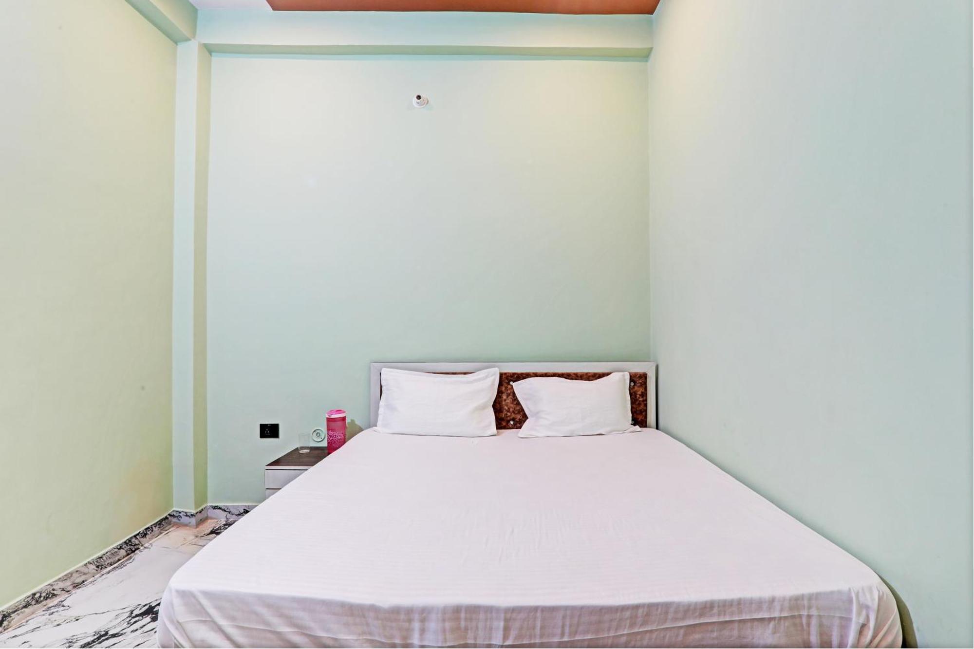Oyo Green Valley Guest House Sultānpur Buitenkant foto