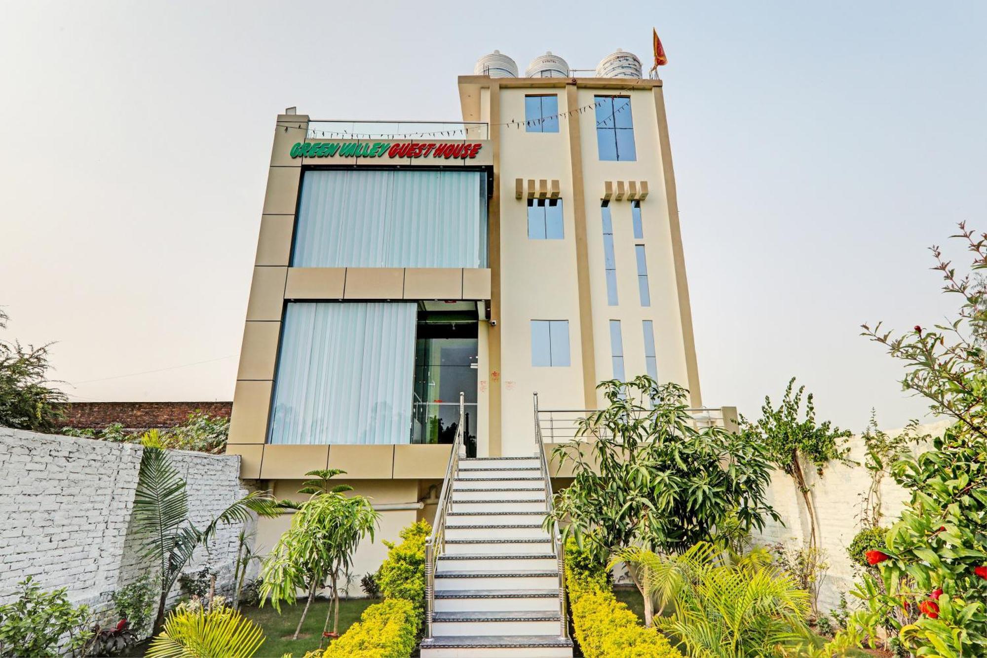 Oyo Green Valley Guest House Sultānpur Buitenkant foto